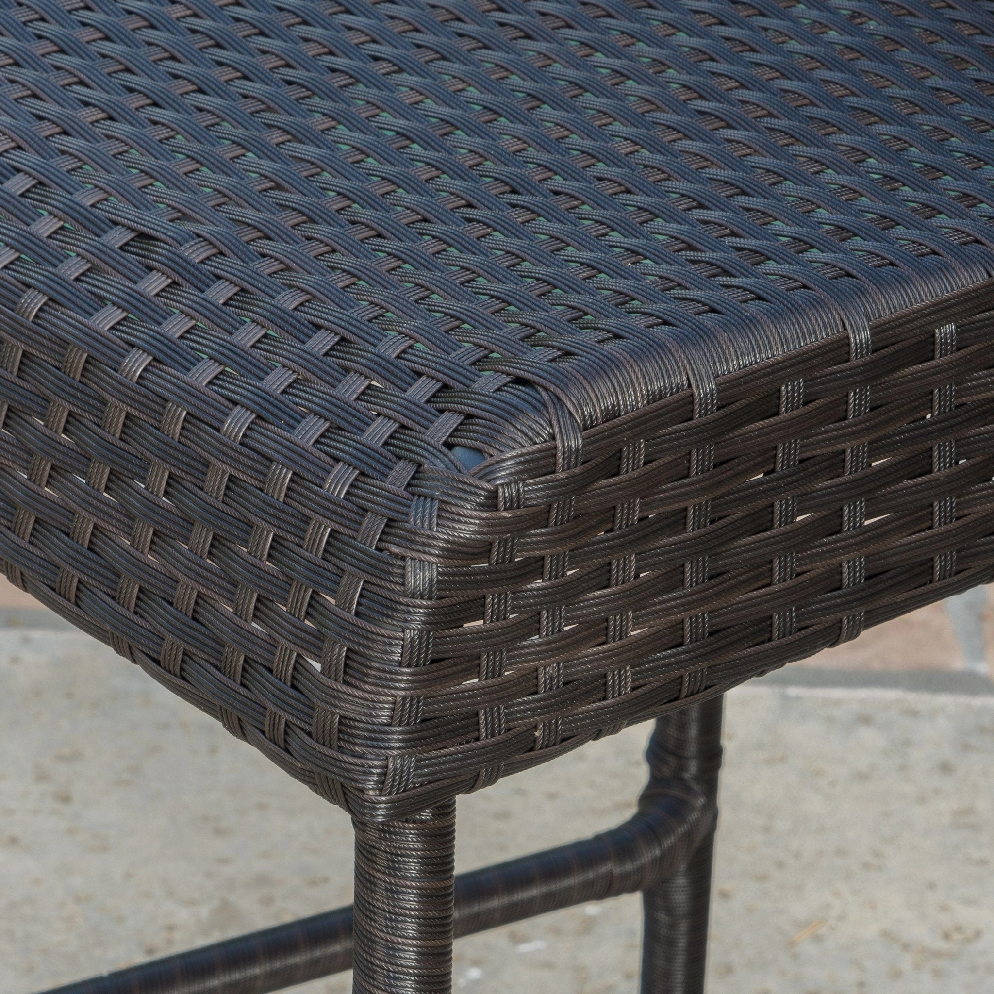 29-Inch Outdoors Dark Brown Wicker Barstools (Set of 4) - NH075992