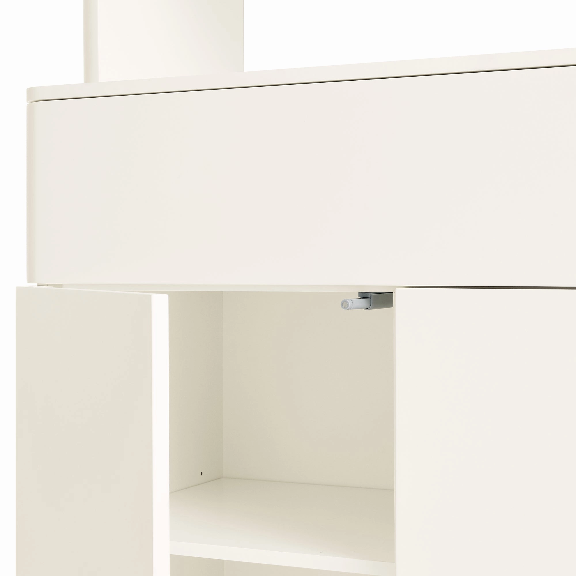 Agnes Curved Edge Dresser, Off White with Oak Top