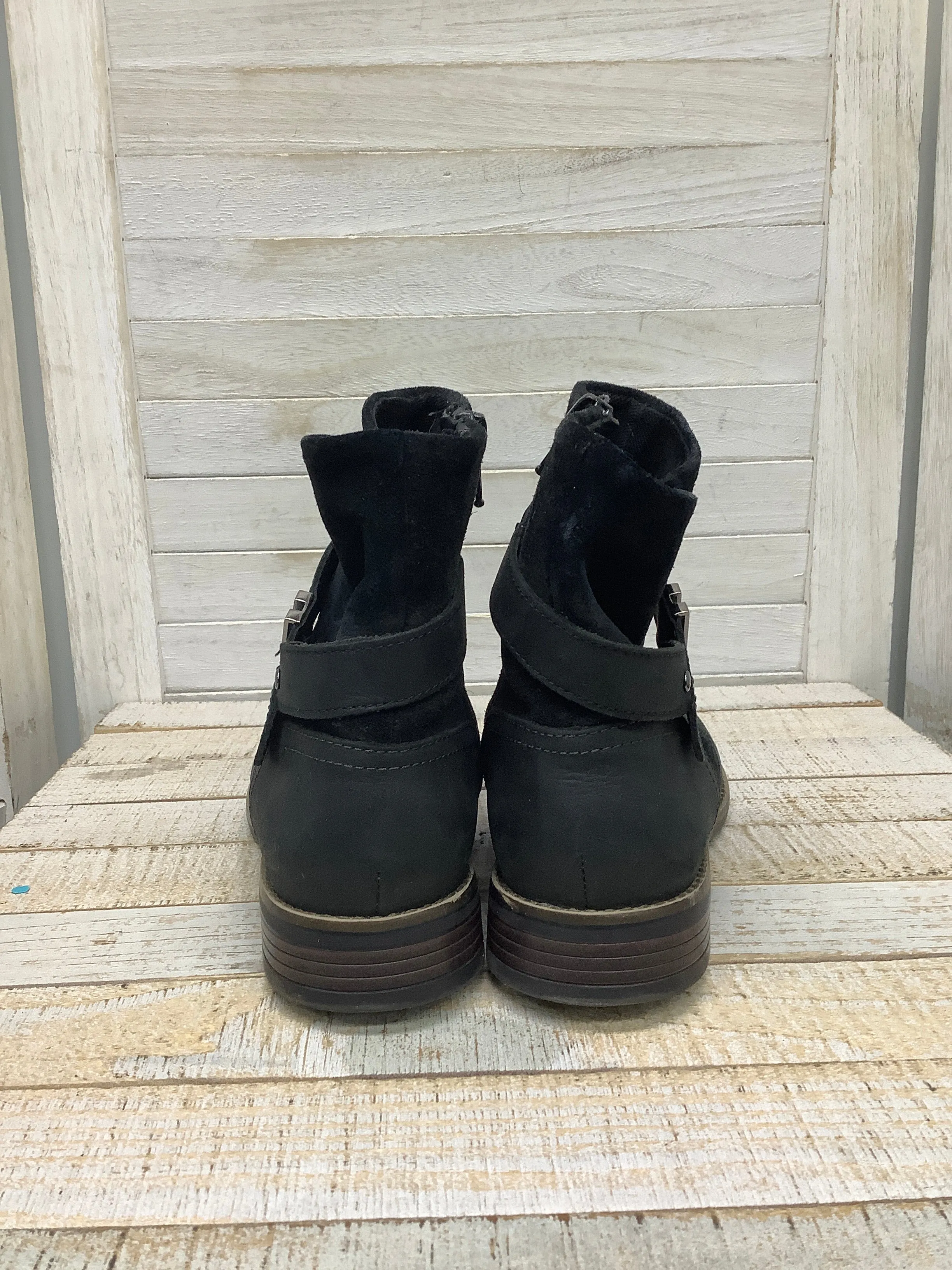 Boots Ankle Flats By Clarks In Black, Size: 6 clarks