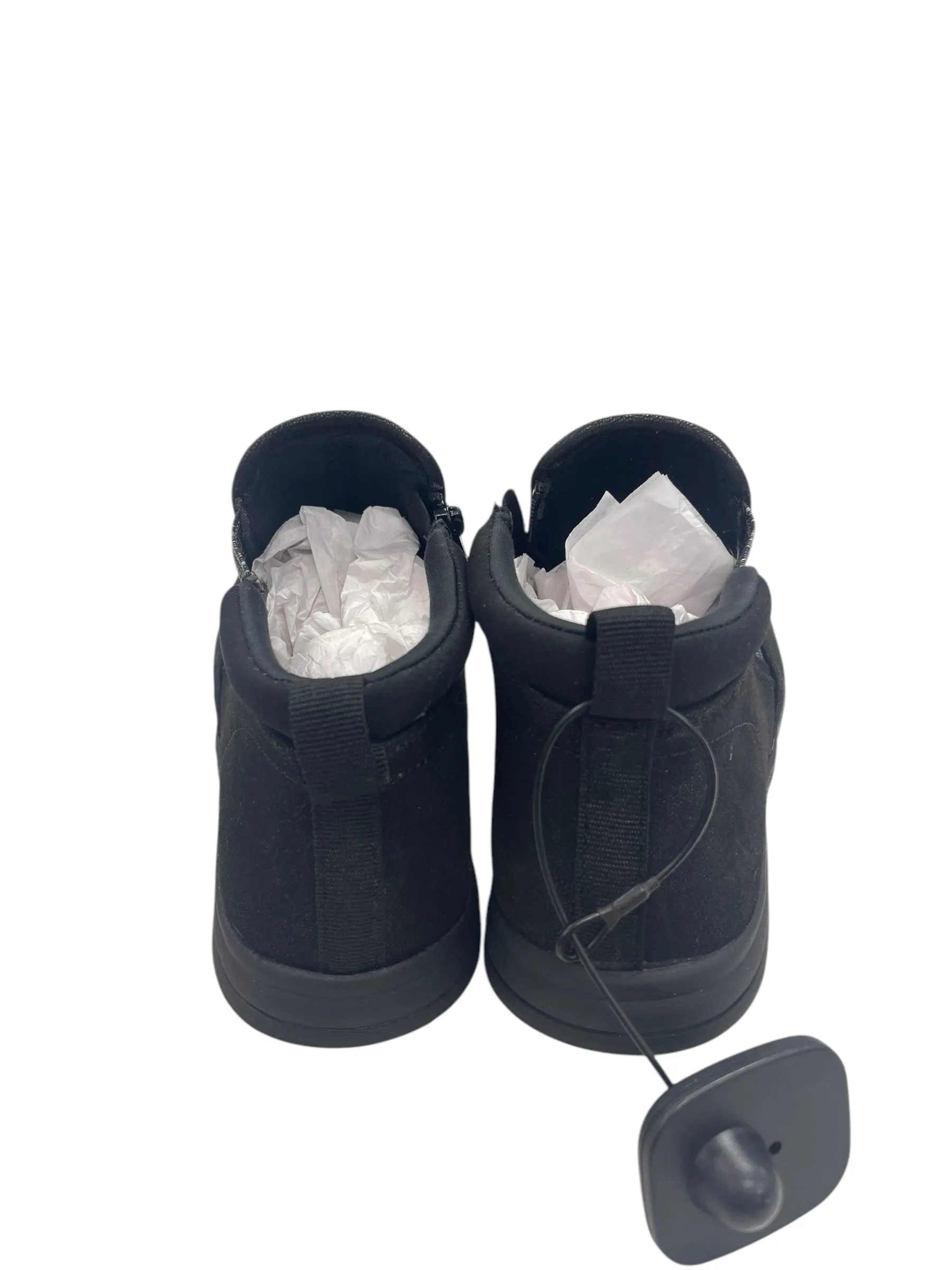 Boots Ankle Flats By Clarks In Black, Size: 7.5 clarks