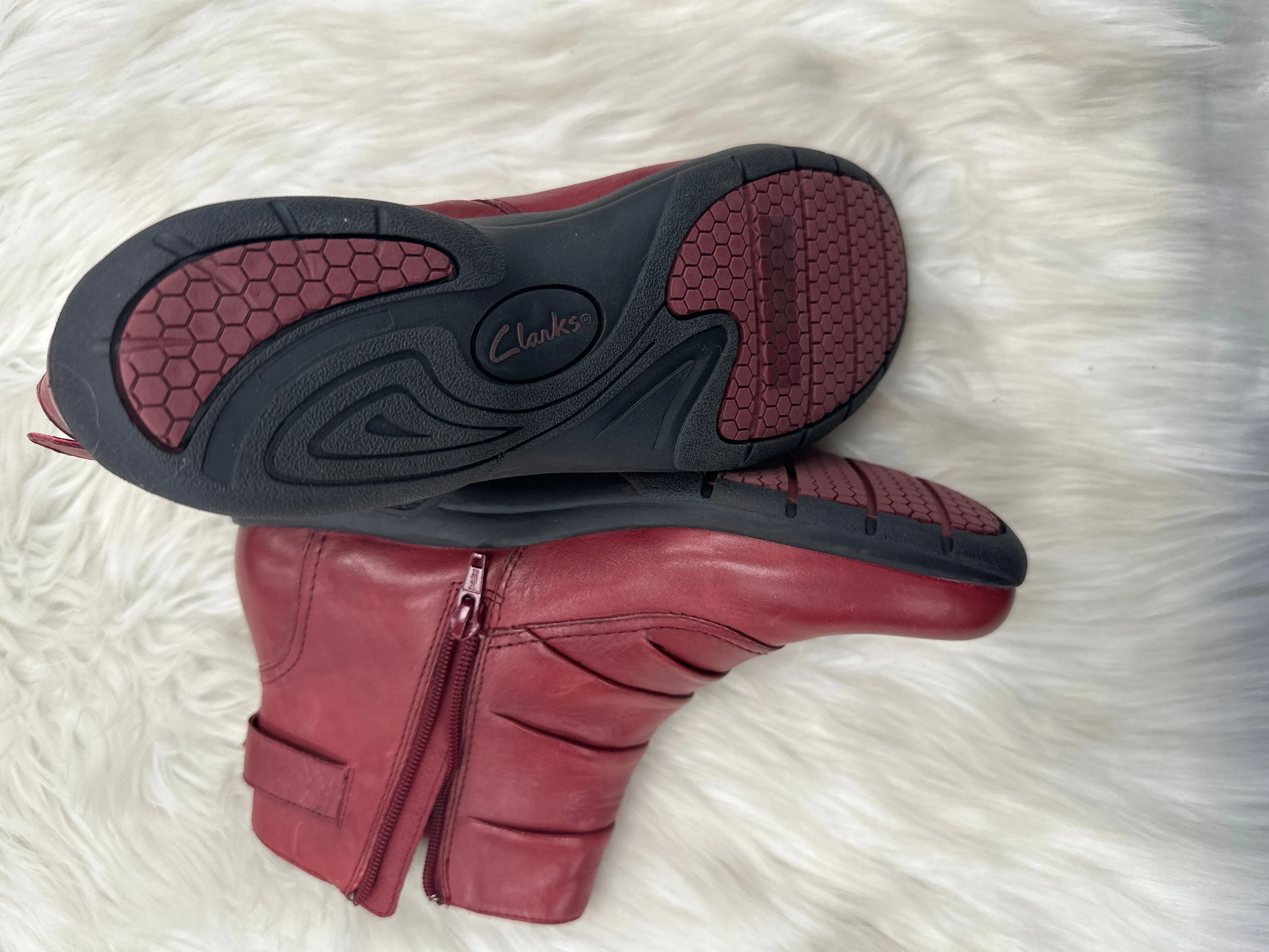 Boots Ankle Flats By Clarks In Red, Size: 8.5 clarks