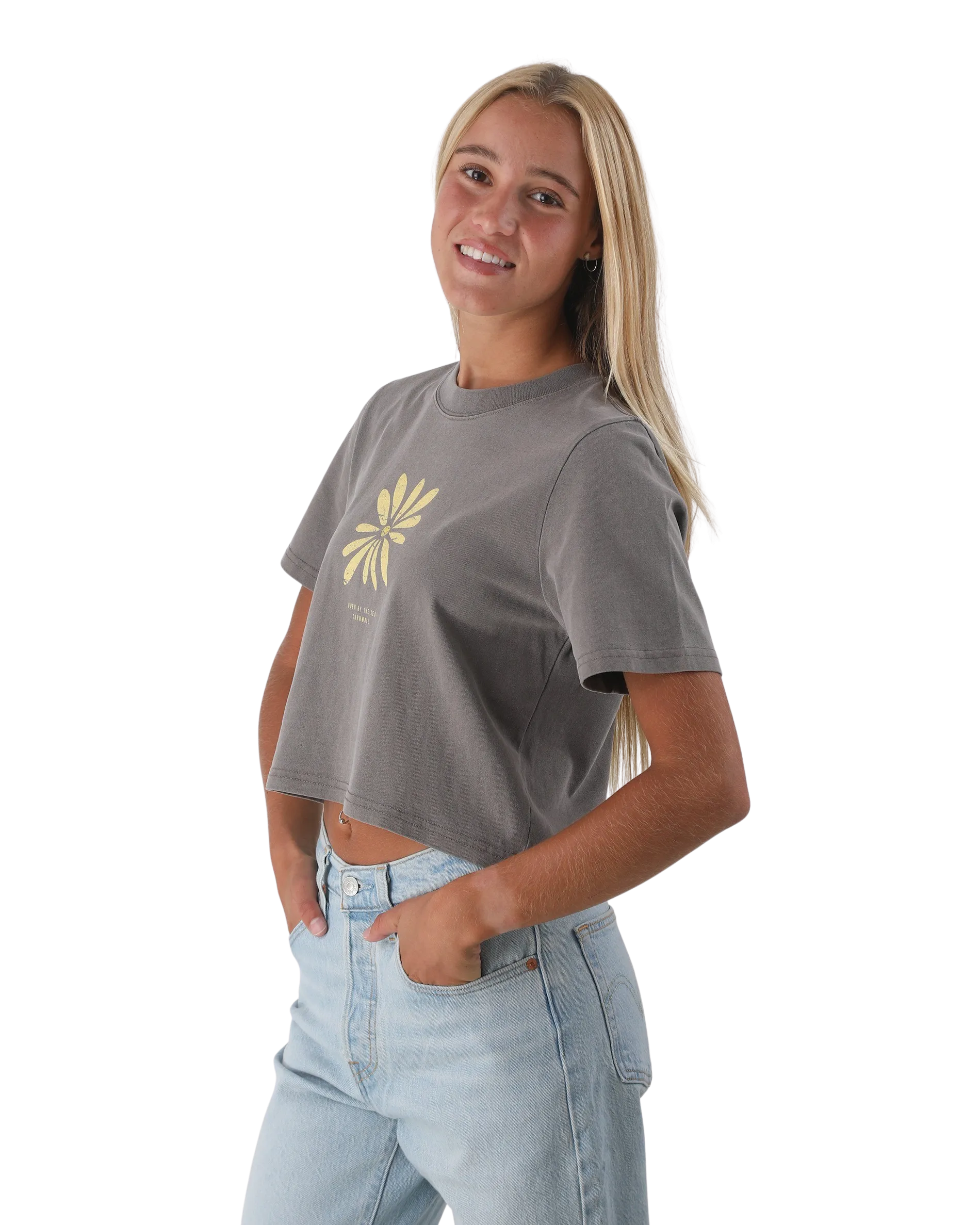 Born by the Sea Daisy T-Shirt in Faded Grey