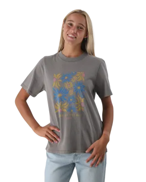 Born by the Sea Flower Market T-Shirt in Faded Grey