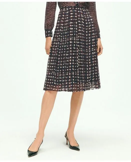 Brooks Brothers Women's Pleated Chiffon Plaid Skirt Navy Brooks Brothers