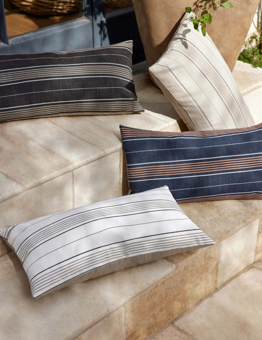 Byron Indoor / Outdoor Pillow
