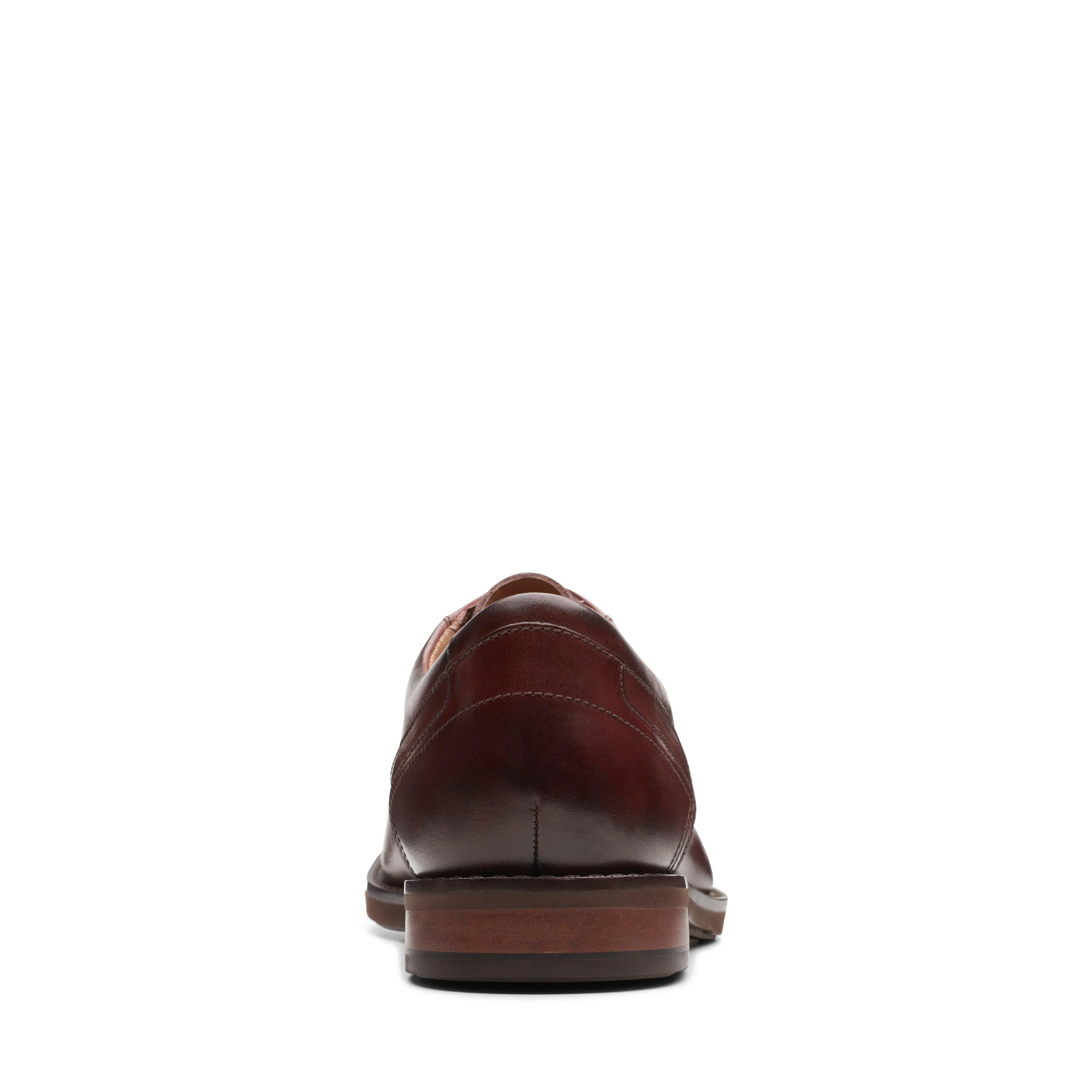 Clarks Un Hugh Lace in Brown Leather