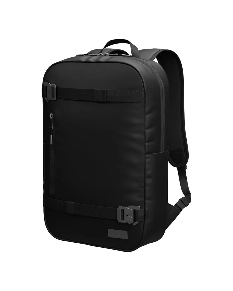 D_b_ Essential Backpack, 17L Bags Db