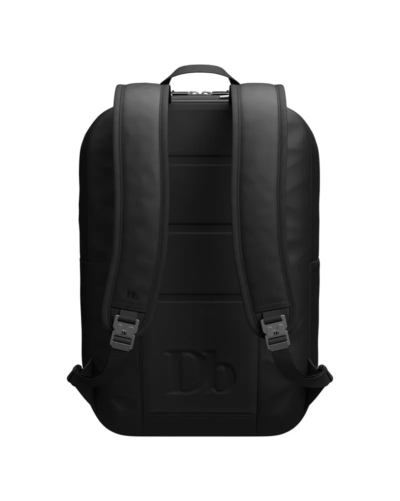 D_b_ Essential Backpack, 17L Bags Db