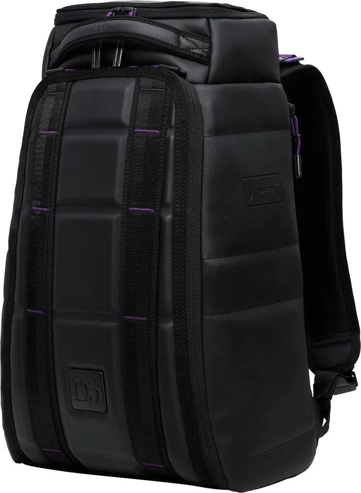 D_b_  Hugger 1st Generation Backpack 20L Bags Db