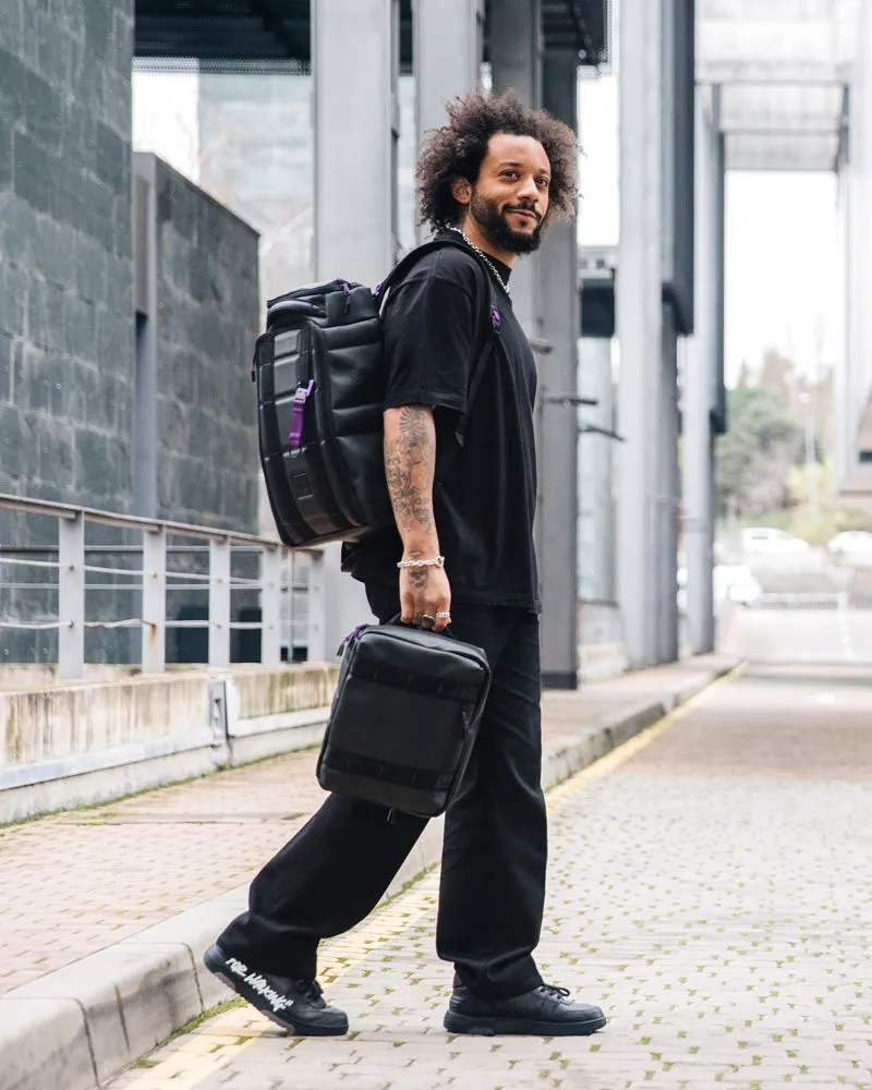 D_b_  Hugger 1st Generation Backpack 20L Bags Db