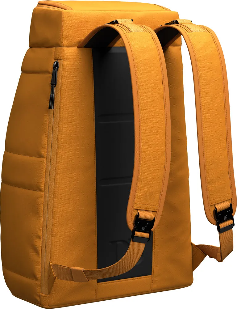 D_b_  Hugger 1st Generation Backpack 20L Bags Db