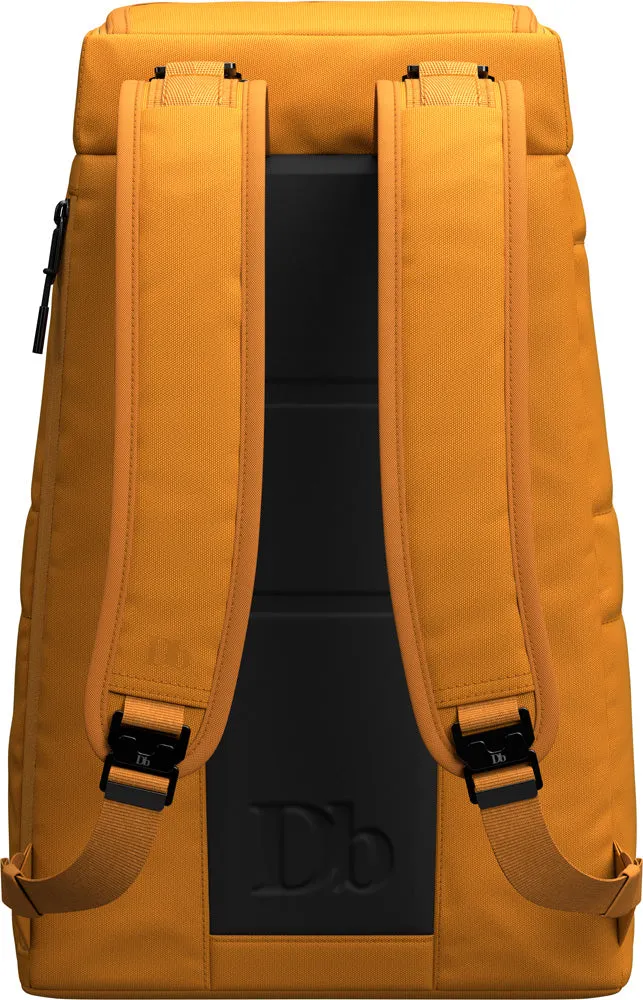 D_b_  Hugger 1st Generation Backpack 20L Bags Db