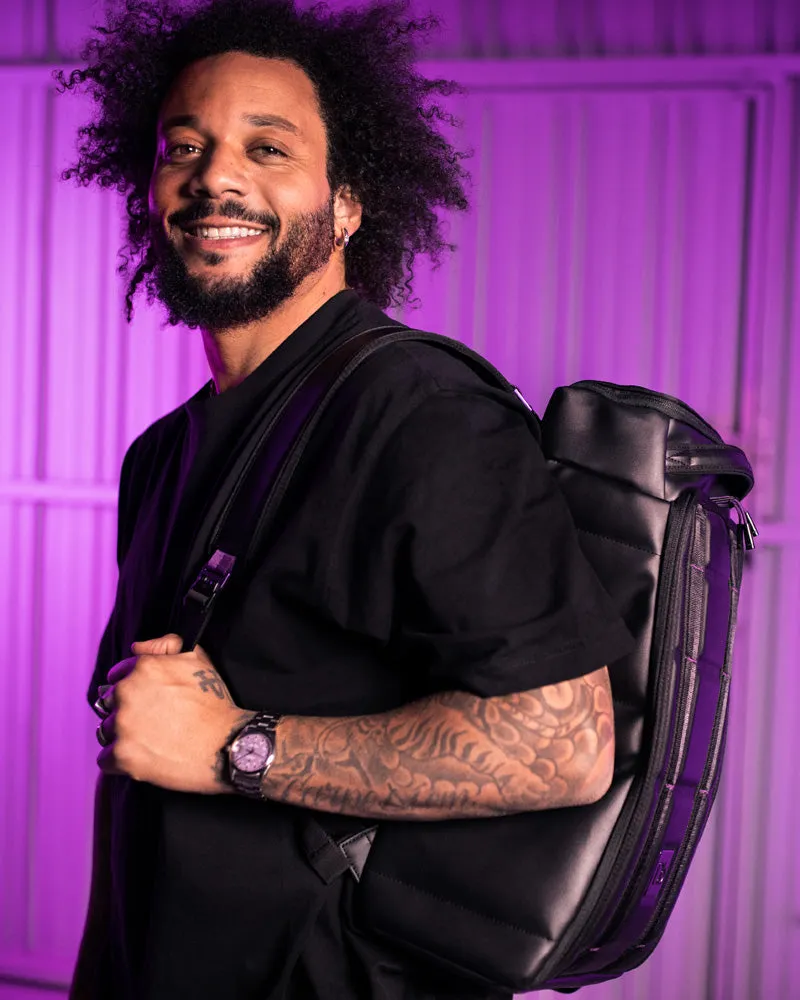 D_b_  Hugger 1st Generation Backpack 20L Bags Db