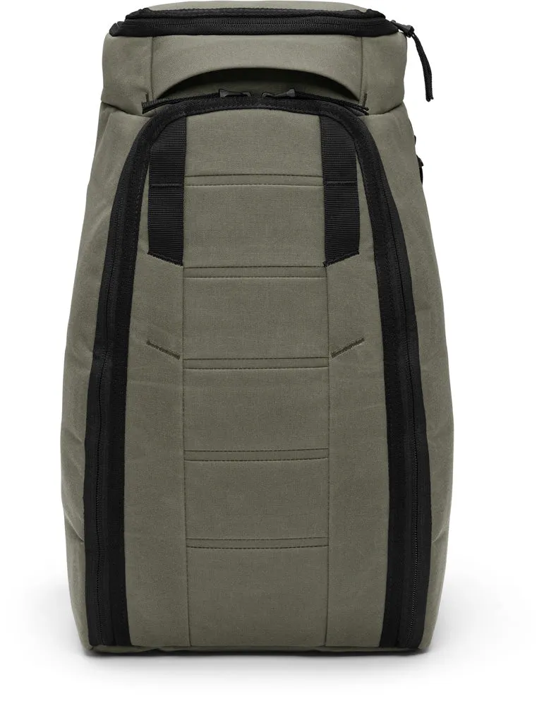 D_b_ Hugger Backpack 20L Bags Db