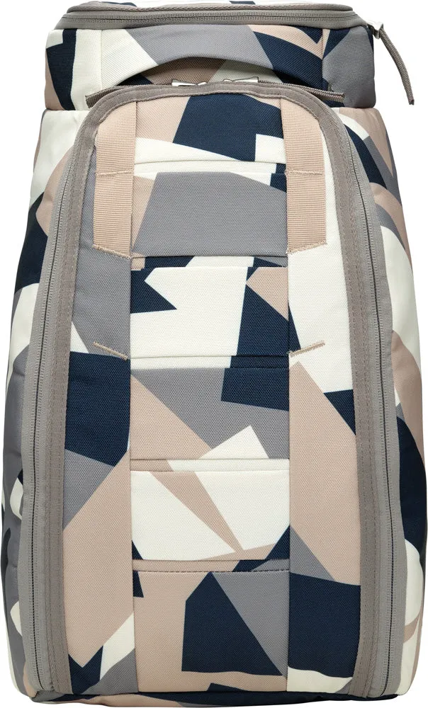 D_b_ Hugger Backpack 20L Bags Db