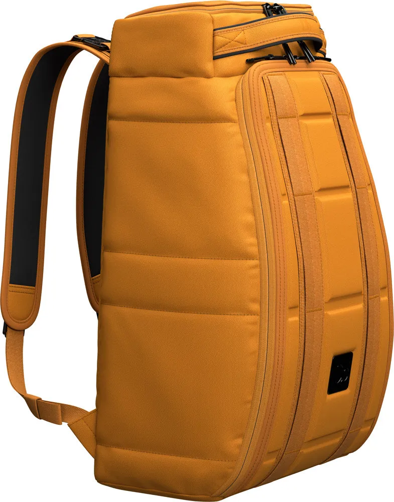 D_b_ Hugger Backpack 20L Bags Db