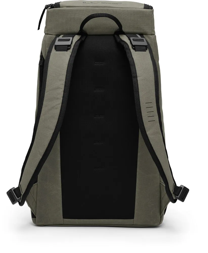 D_b_ Hugger Backpack 25L Bags Db