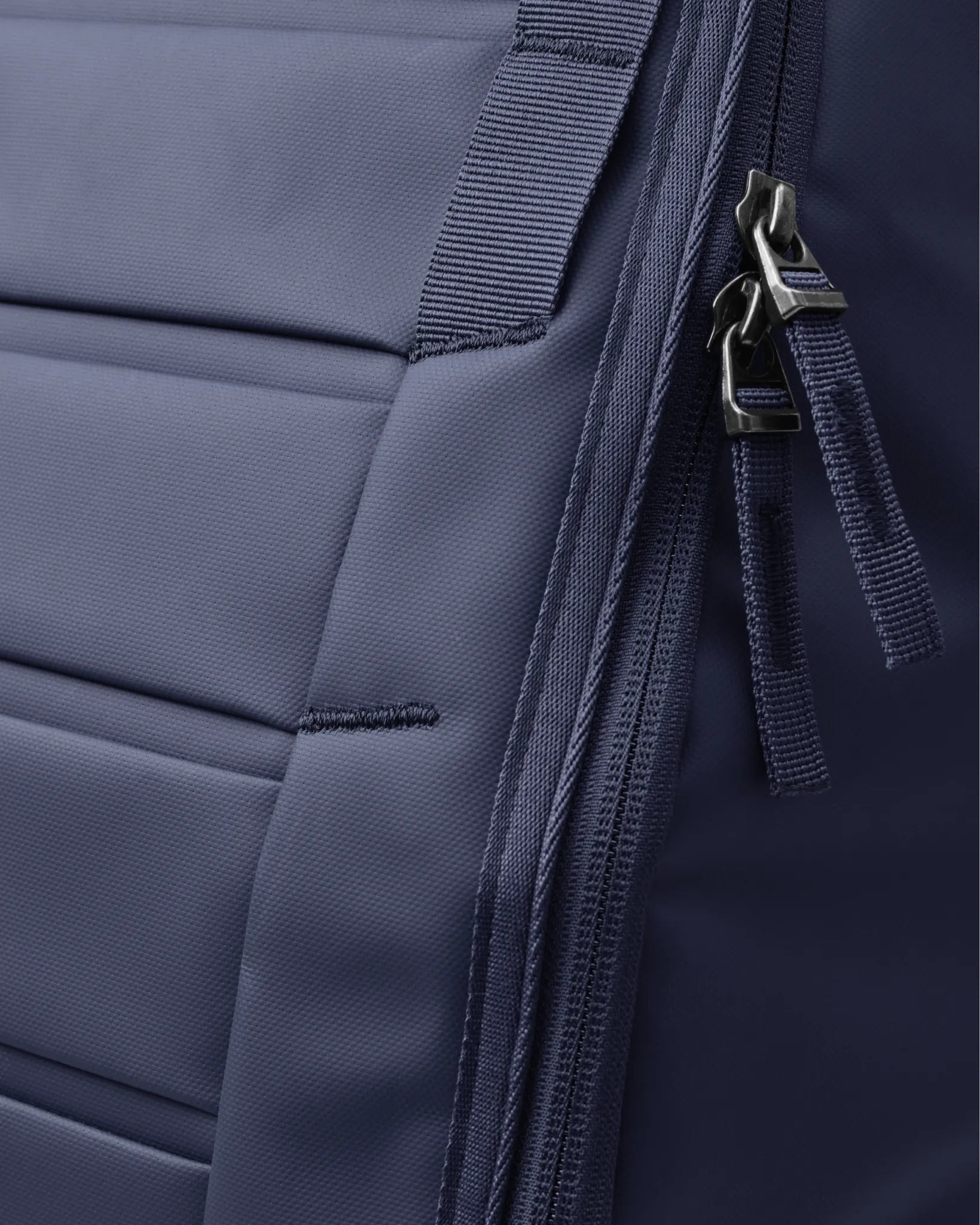 D_b_ Hugger Backpack 25L Bags Db