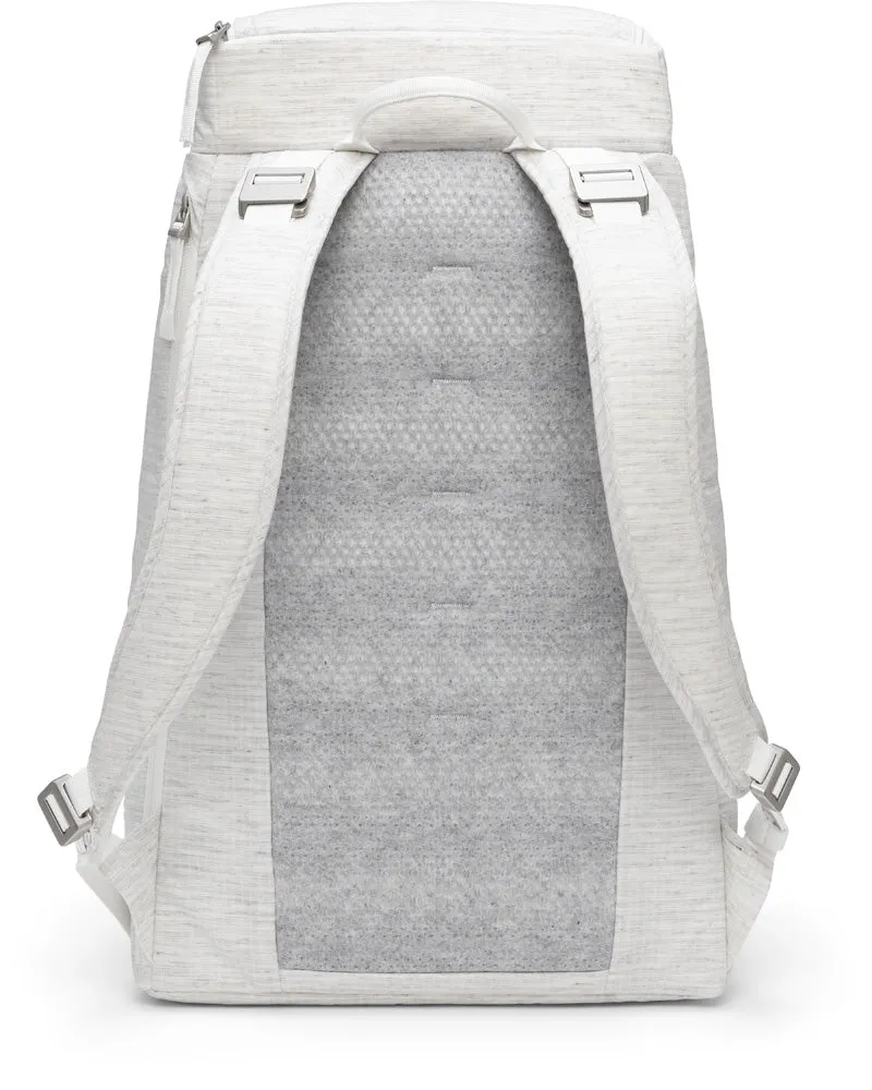 D_b_ Hugger Backpack 30L Bags Db
