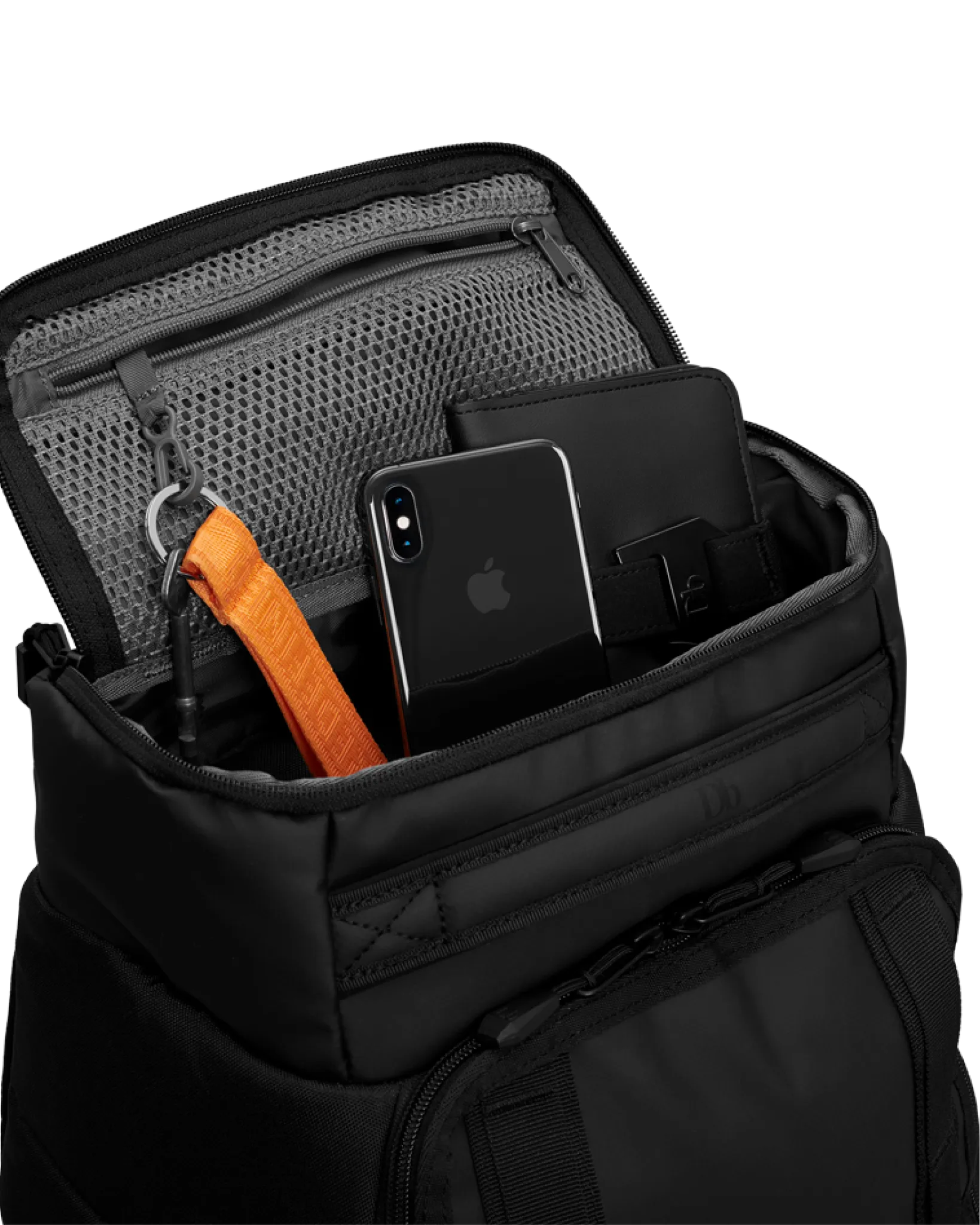 D_b_ Hugger Backpack 30L Bags Db