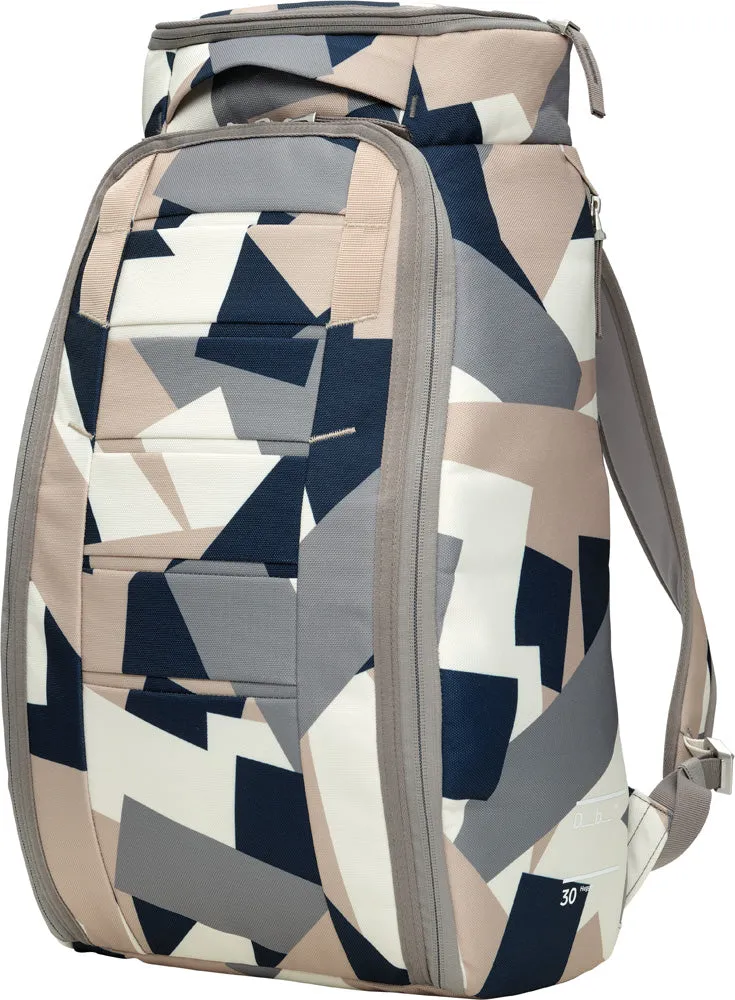D_b_ Hugger Backpack 30L Bags Db