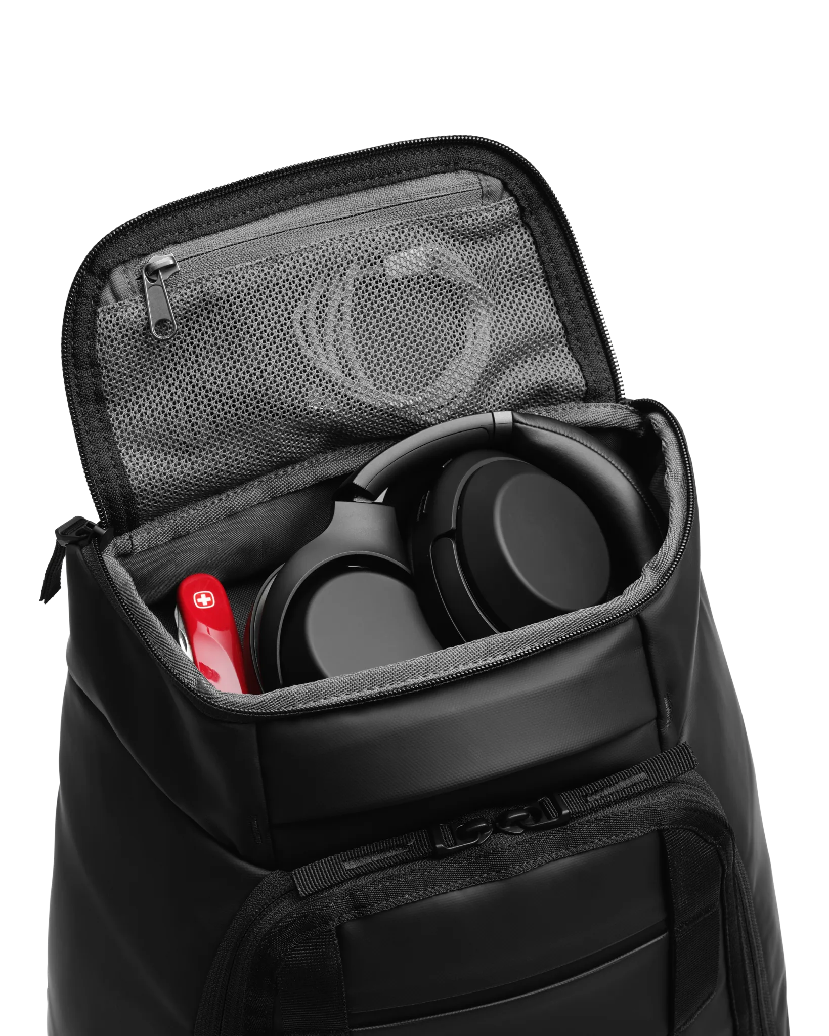 D_b_ Hugger Backpack 30L Bags Db