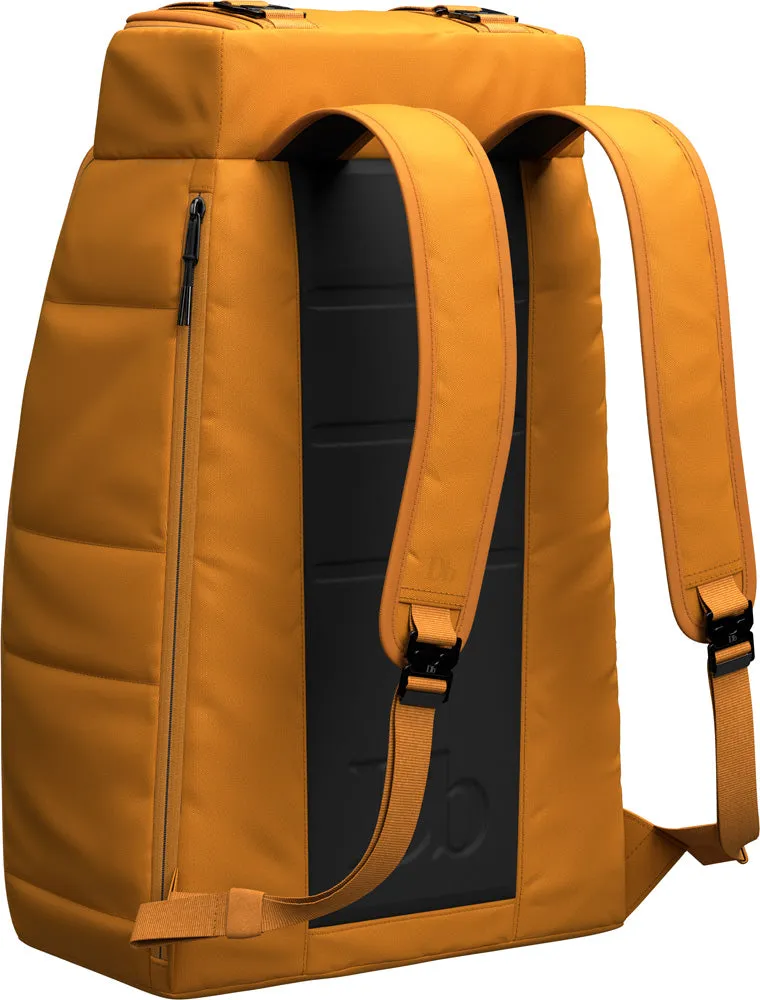D_b_ Hugger Backpack 30L Bags Db