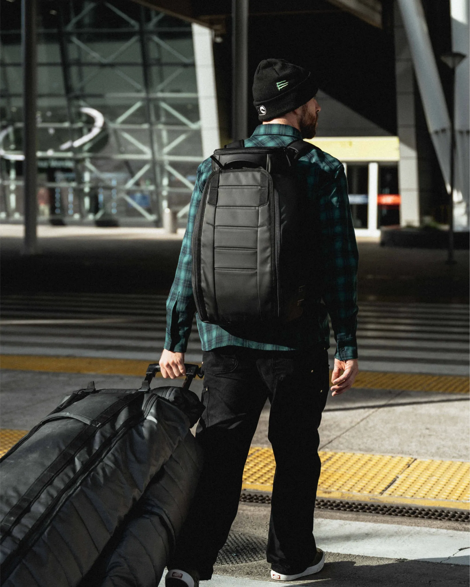 D_b_ Hugger Backpack 30L Bags Db
