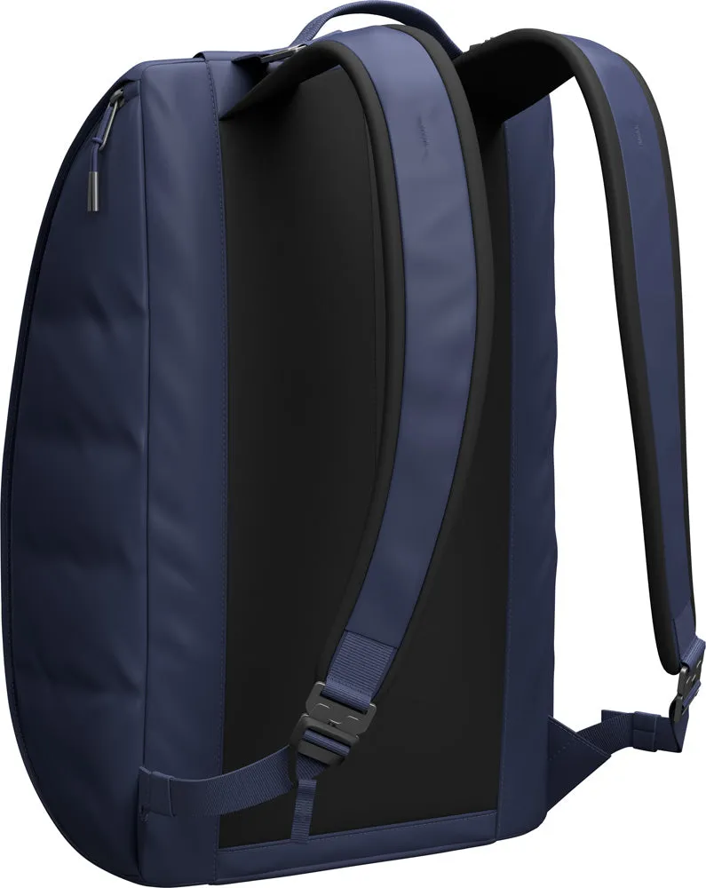 D_b_ Hugger Base Backpack, 15L Bags Db