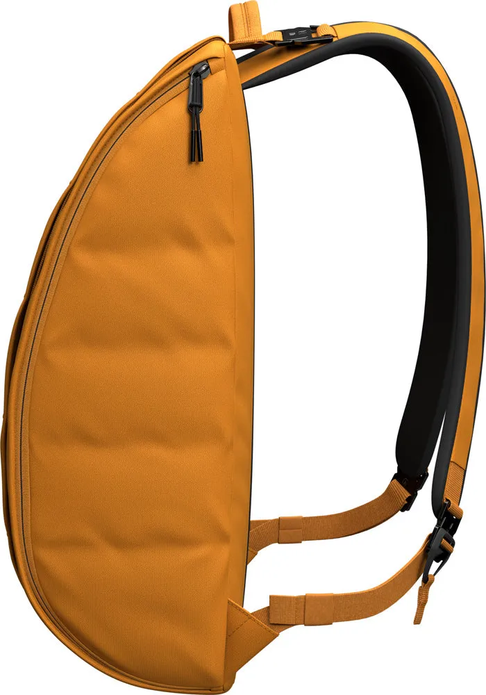 D_b_ Hugger Base Backpack, 15L Bags Db