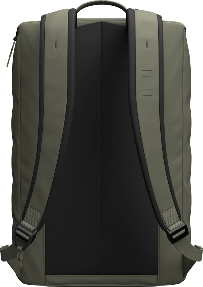 D_b_ Hugger Base Backpack, 15L Bags Db