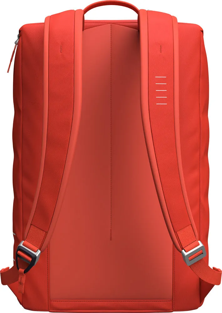 D_b_ Hugger Base Backpack, 15L Bags Db