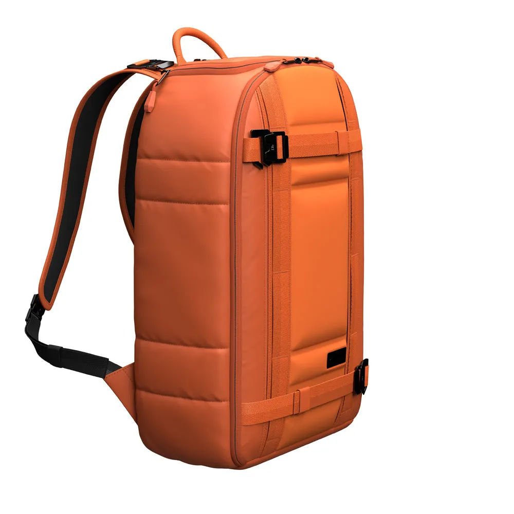 D_b_  Ramverk Backpack (First Generation), 21L Bags Db
