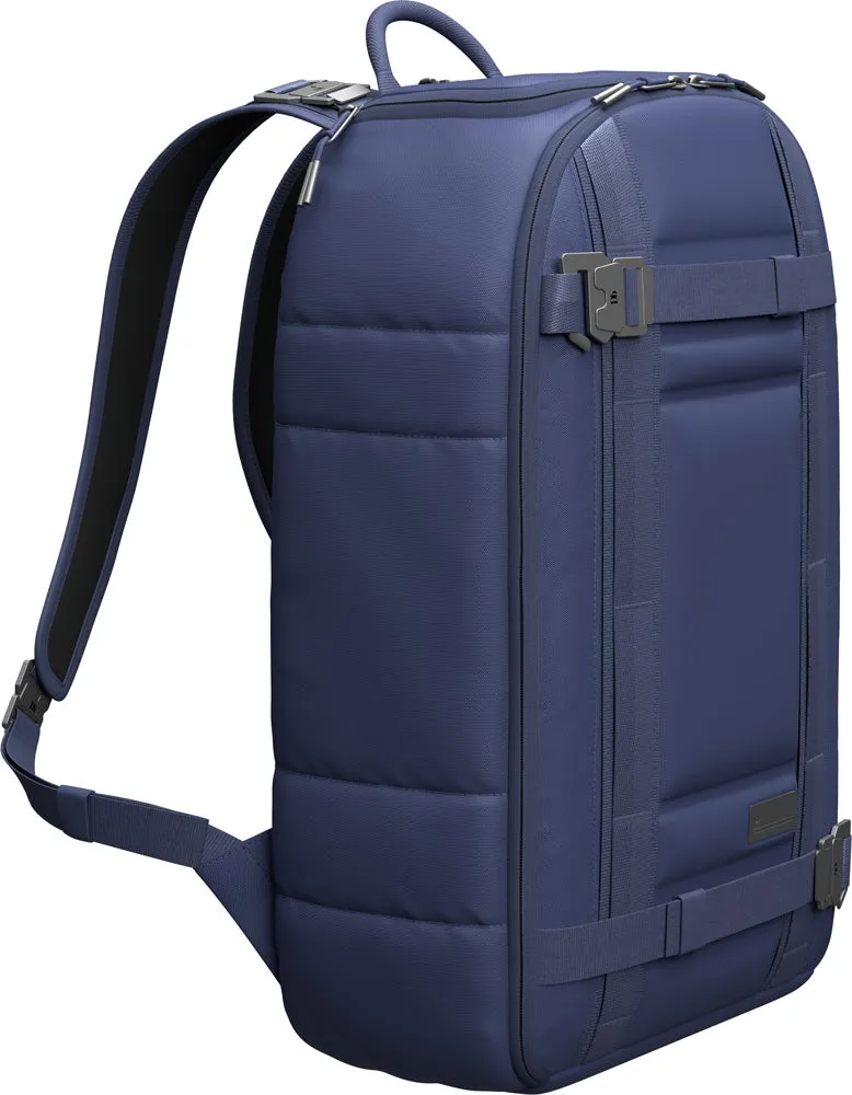 D_b_  Ramverk Backpack (First Generation), 21L Bags Db