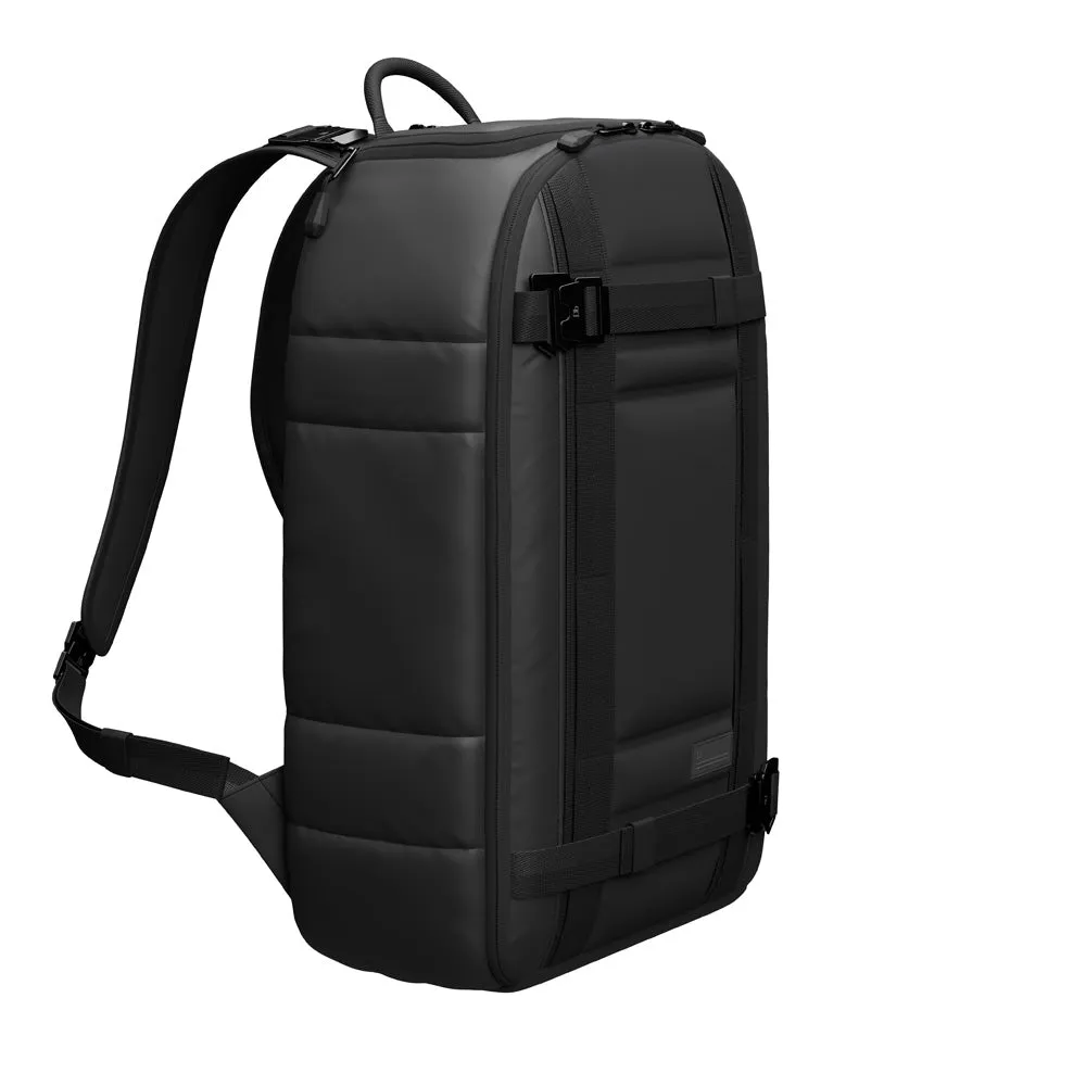 D_b_  Ramverk Backpack (First Generation), 21L Bags Db