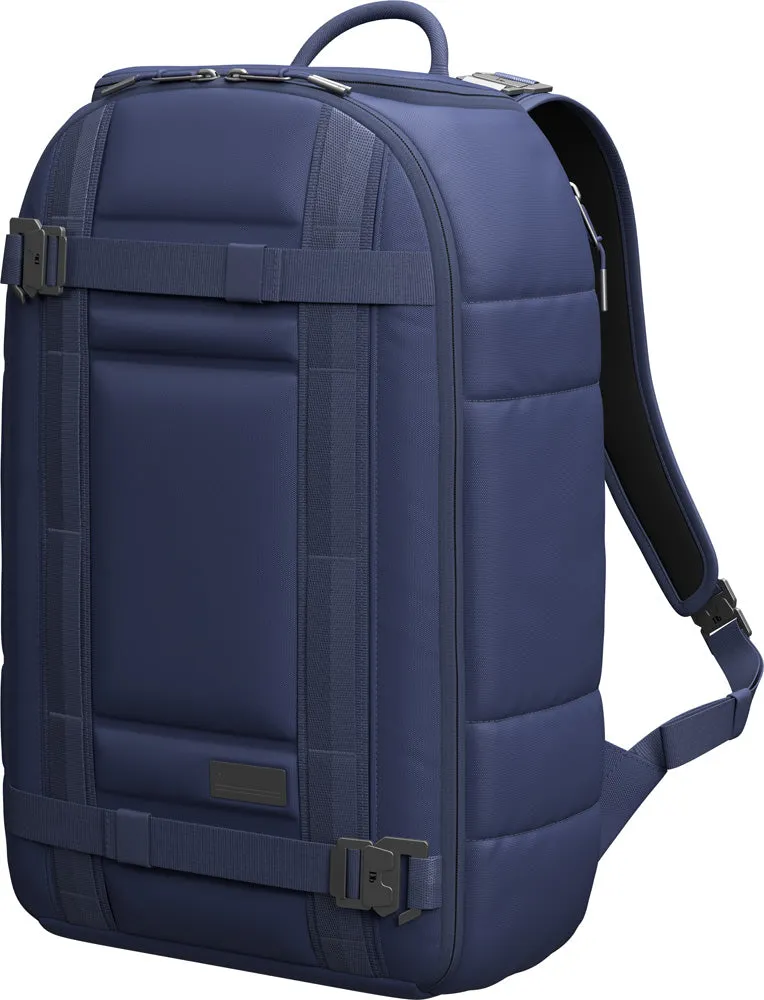 D_b_  Ramverk Backpack (First Generation), 21L Bags Db