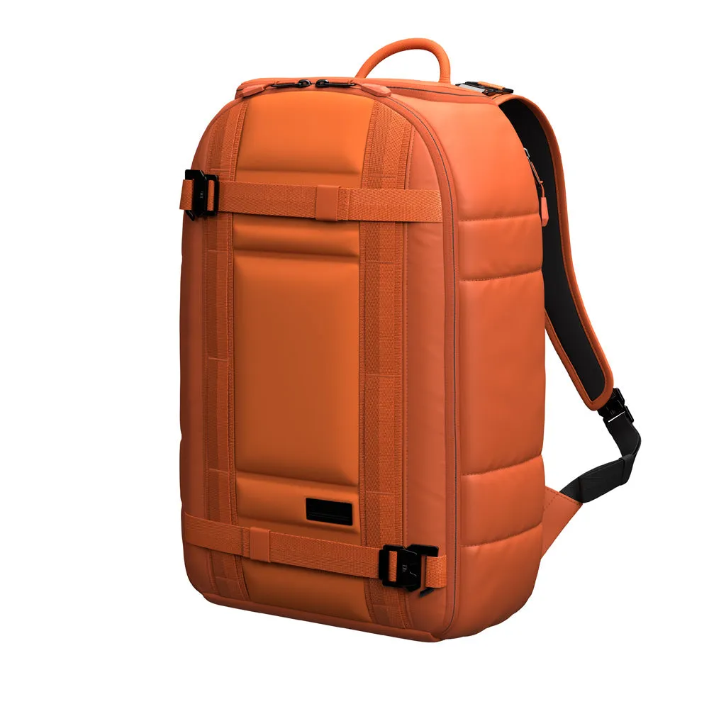 D_b_  Ramverk Backpack (First Generation), 21L Bags Db