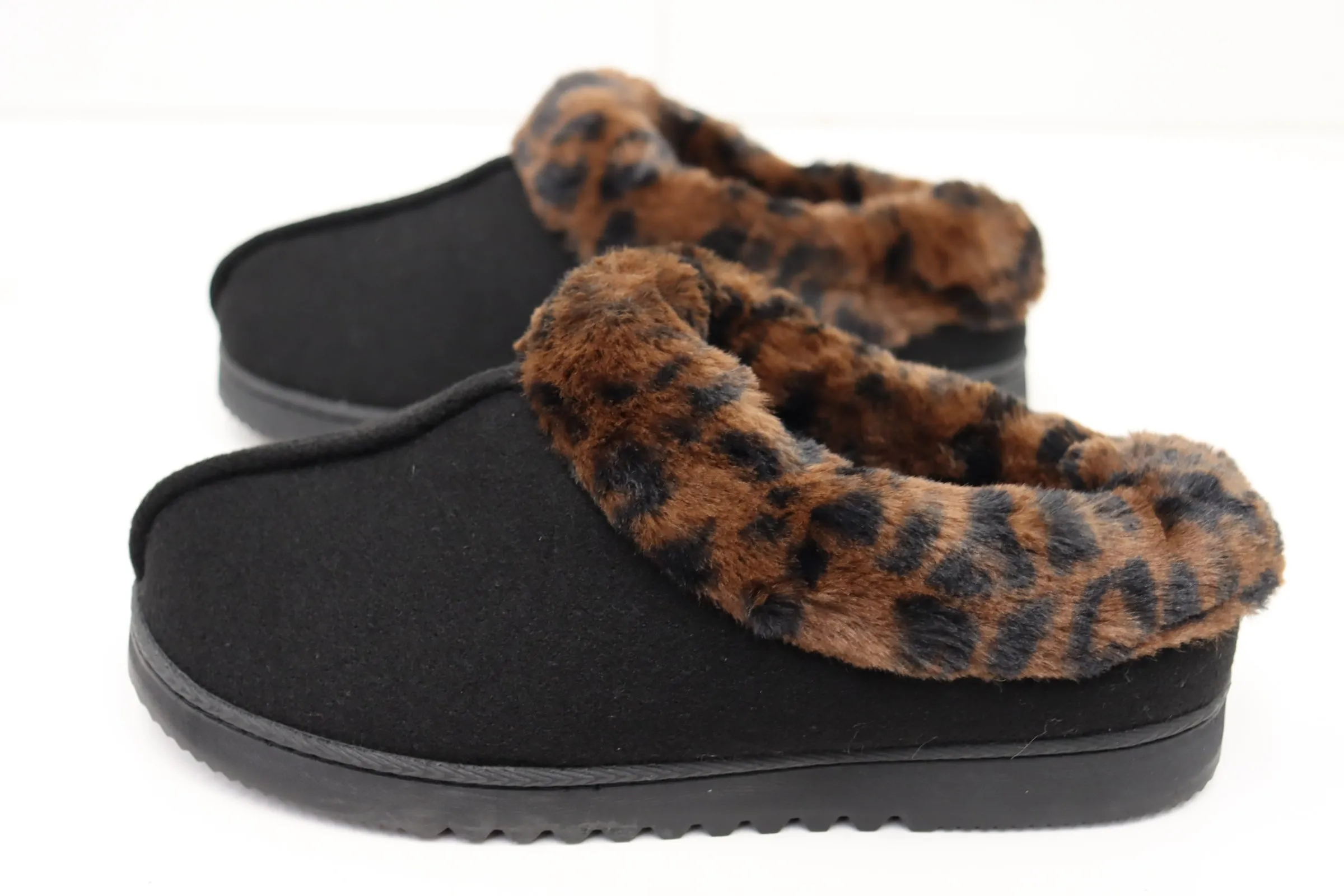 Dearfoams Womens Comfortable Chloe Soft Knit Clog Slippers Dearfoams Shoes