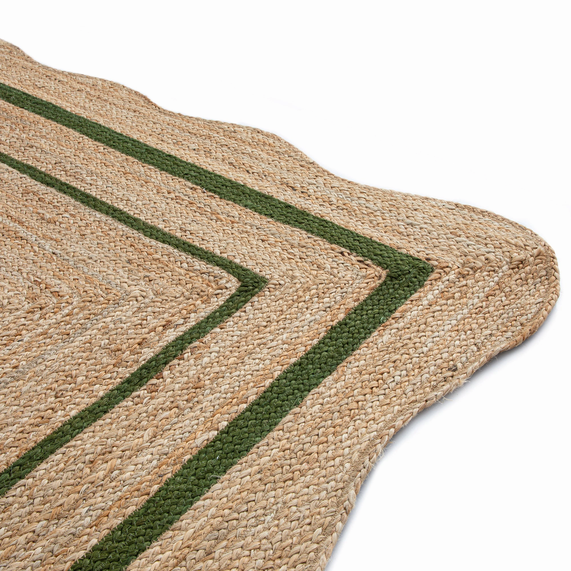 Evie Hand Braided Jute Scallop Green Border Rectangular Rug