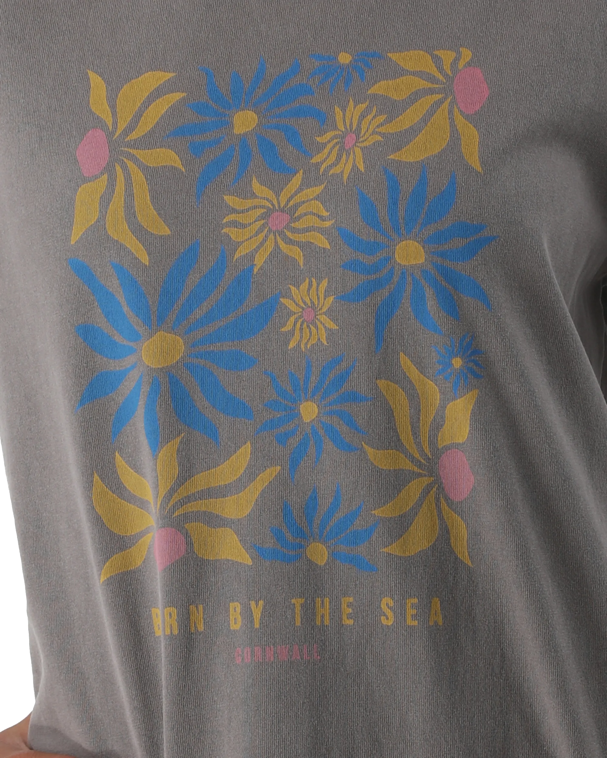 Flower Market T-Shirt in Faded Grey