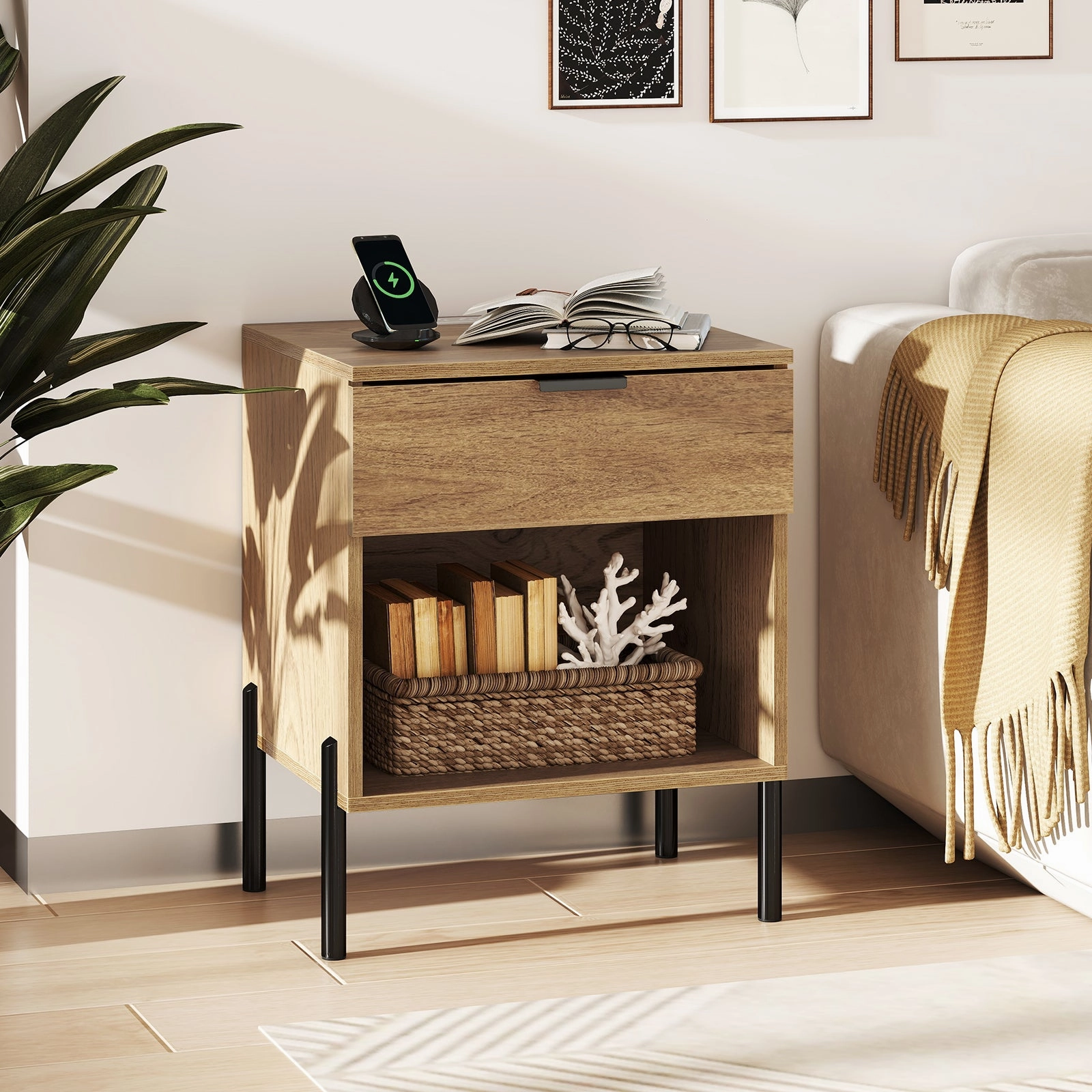 Giantex Mid Century Modern Nightstand with Charging Station