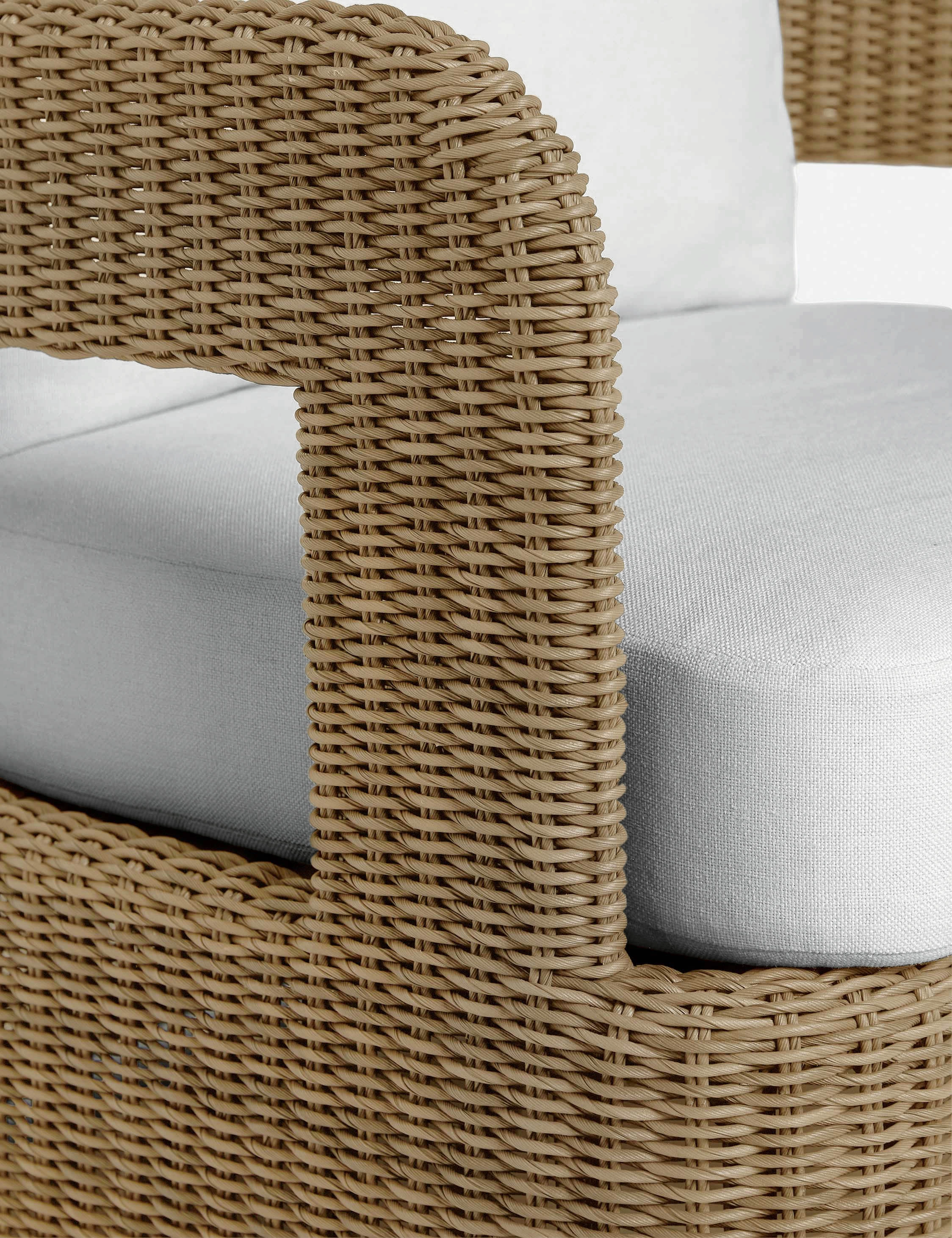Hadler Outdoor Swivel Lounge Chair