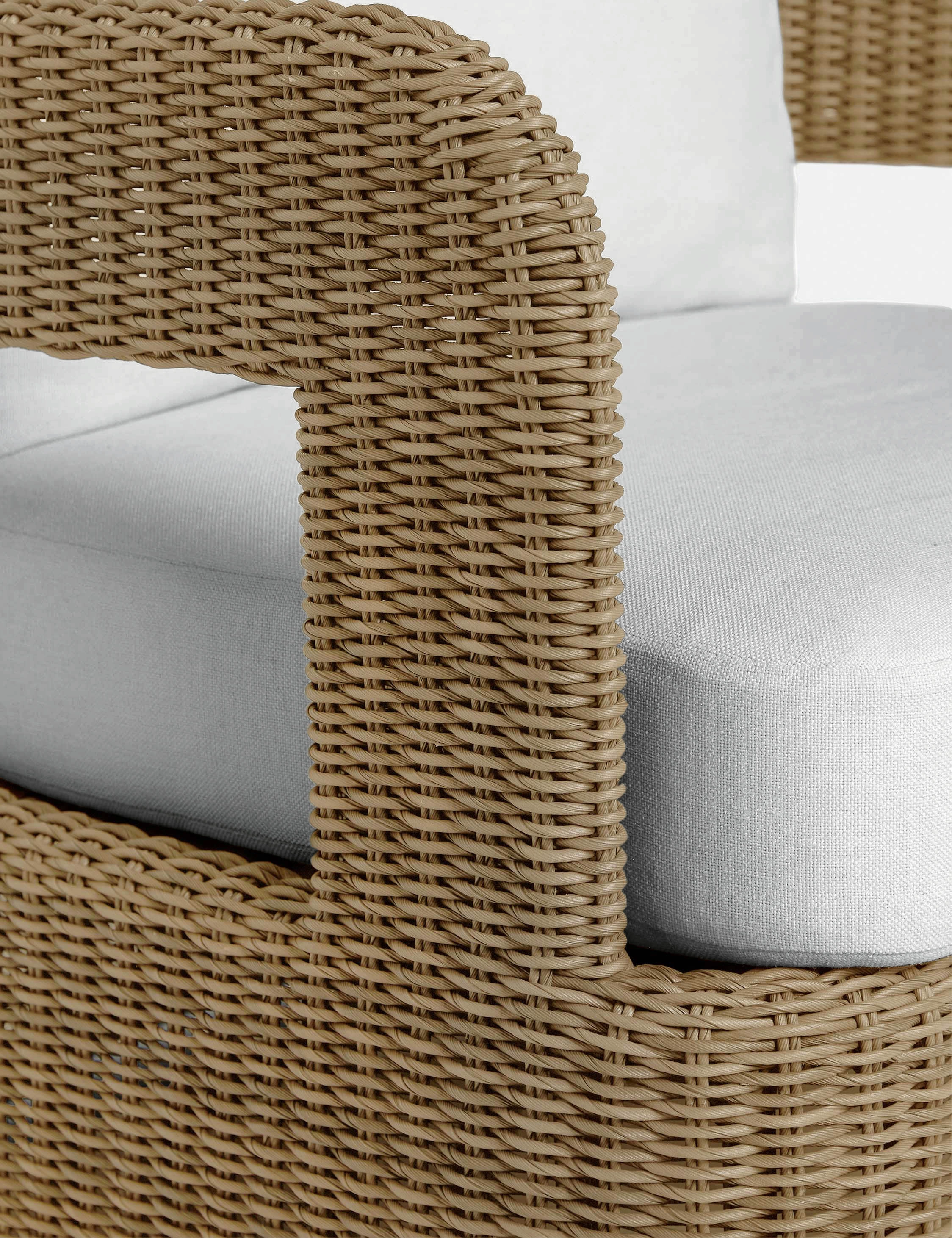 Hadler Outdoor Swivel Lounge Chair