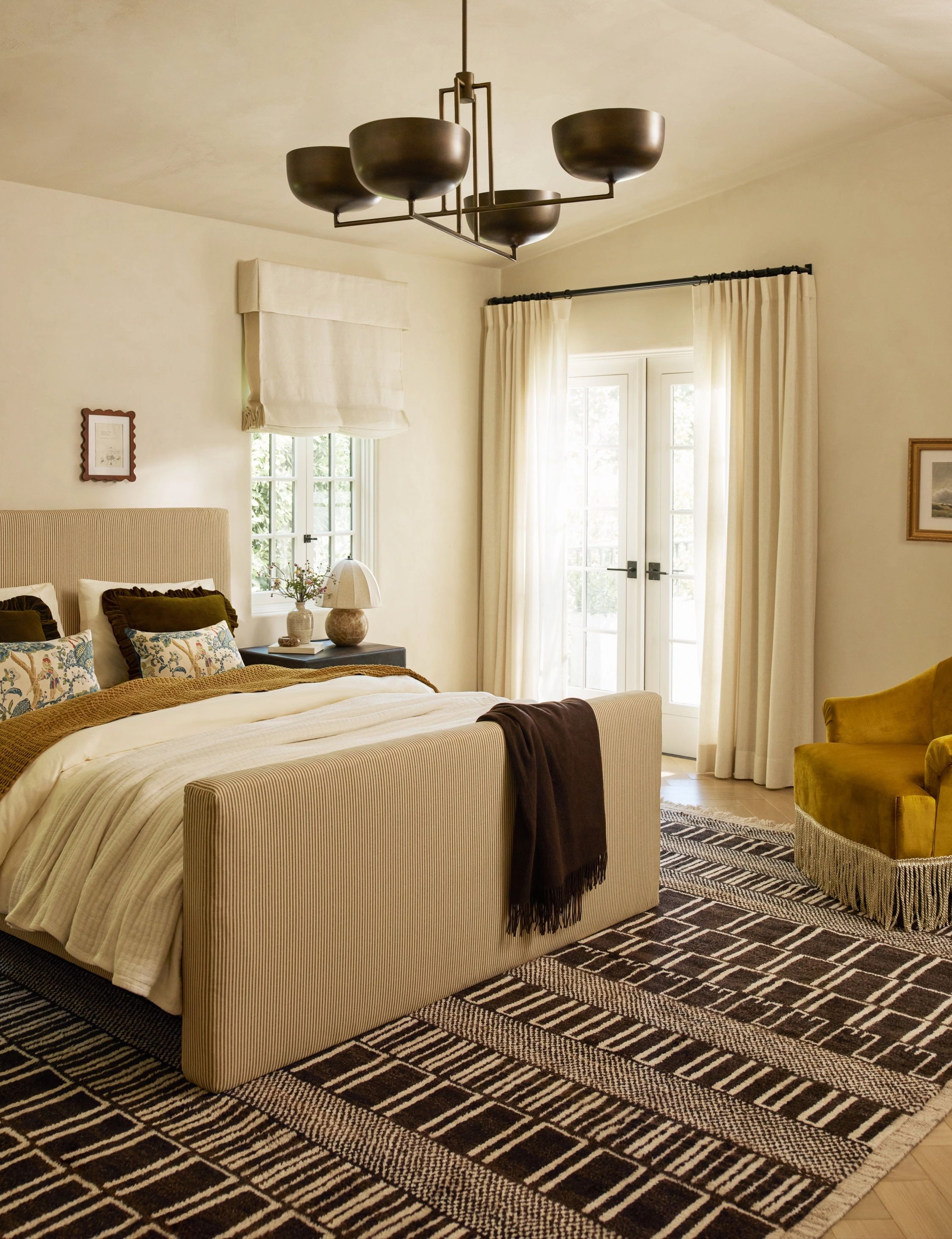 Halloway Platform Bed