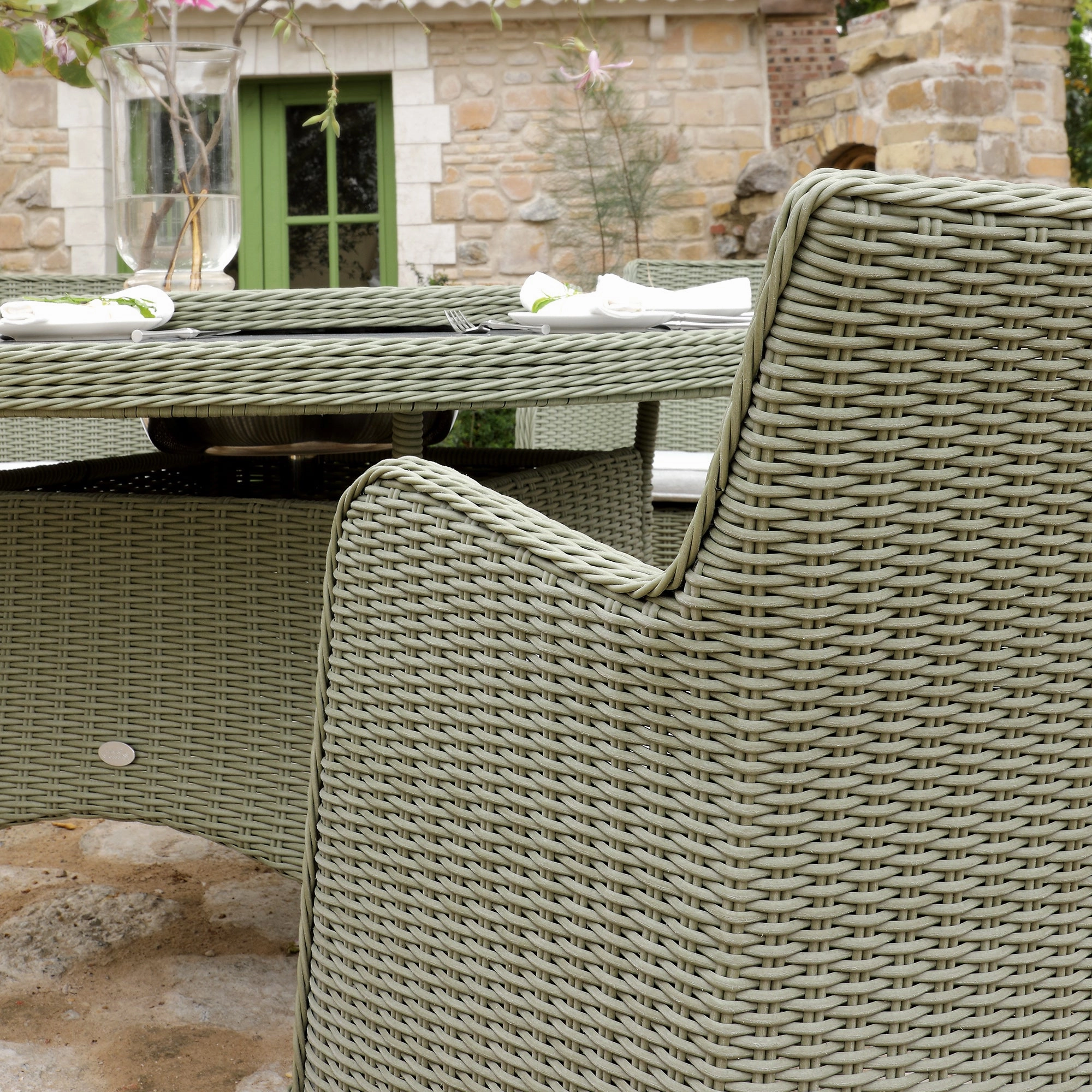 Hampshire 6-Seater Round Wicker Rattan Dining Set with Lazy Susan & Ice Bucket, Desert Sage
