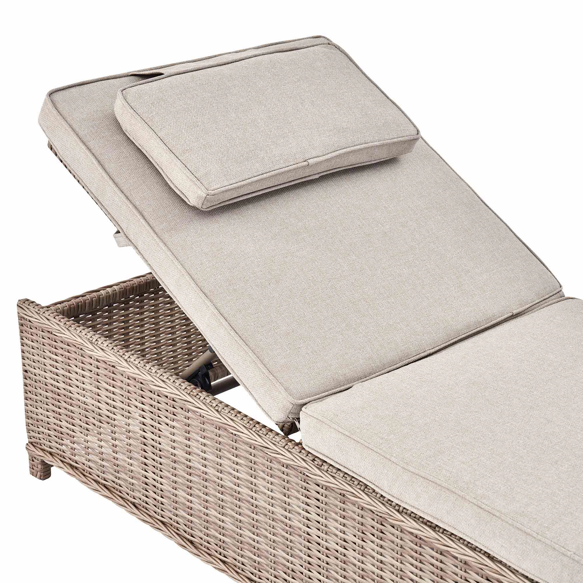 Hampshire Round Wicker Rattan Sun Lounger, Natural