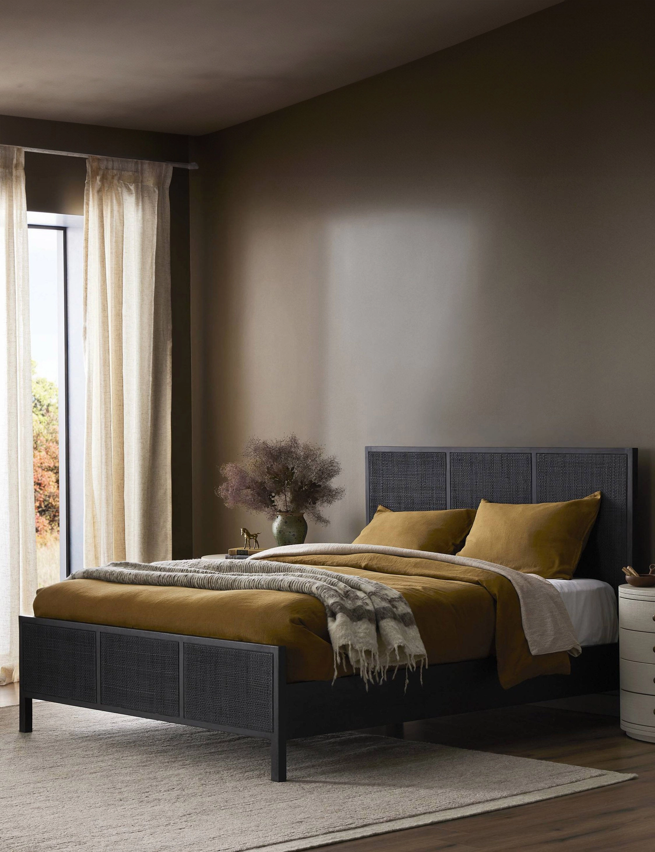 Hannah Platform Bed