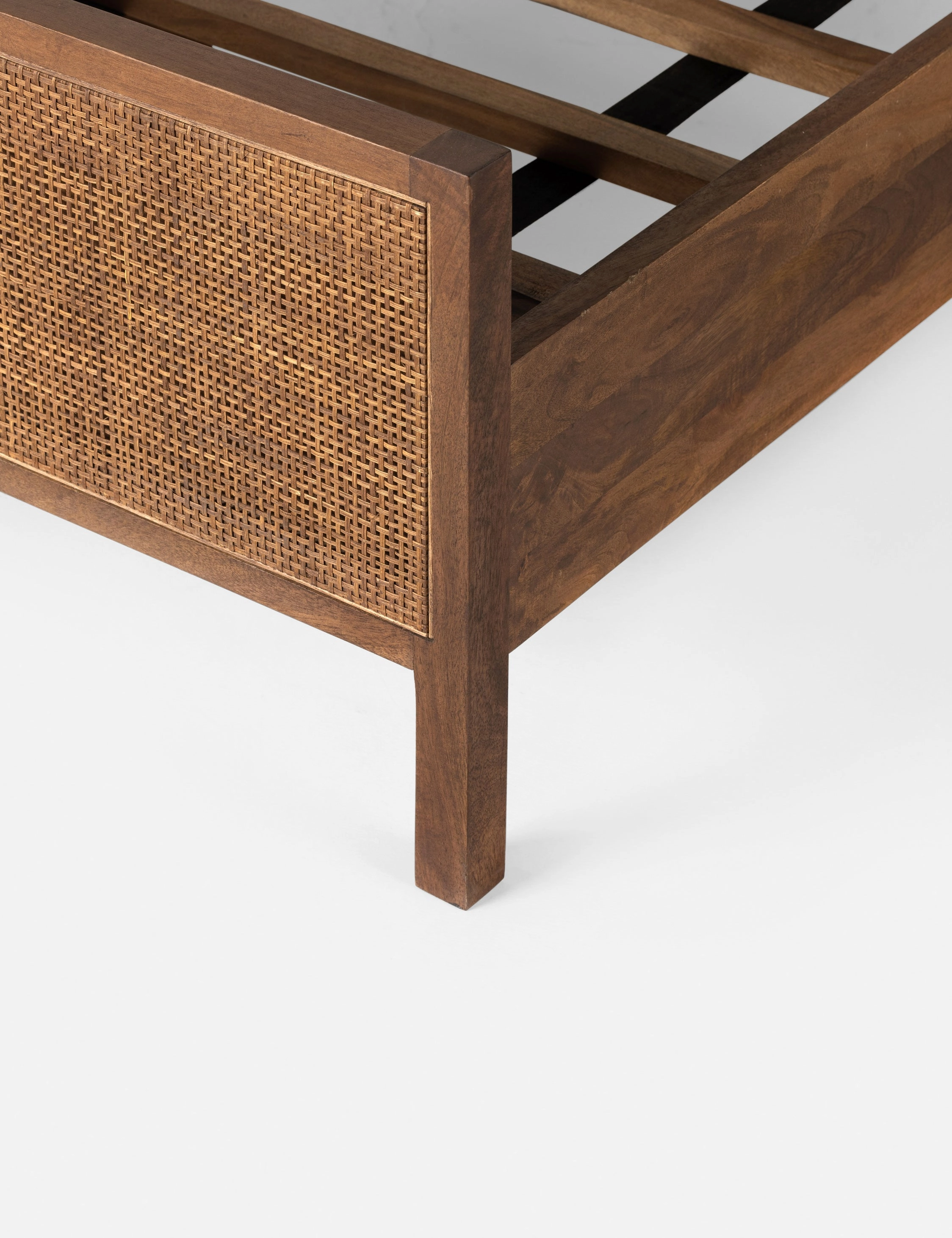 Hannah Platform Bed