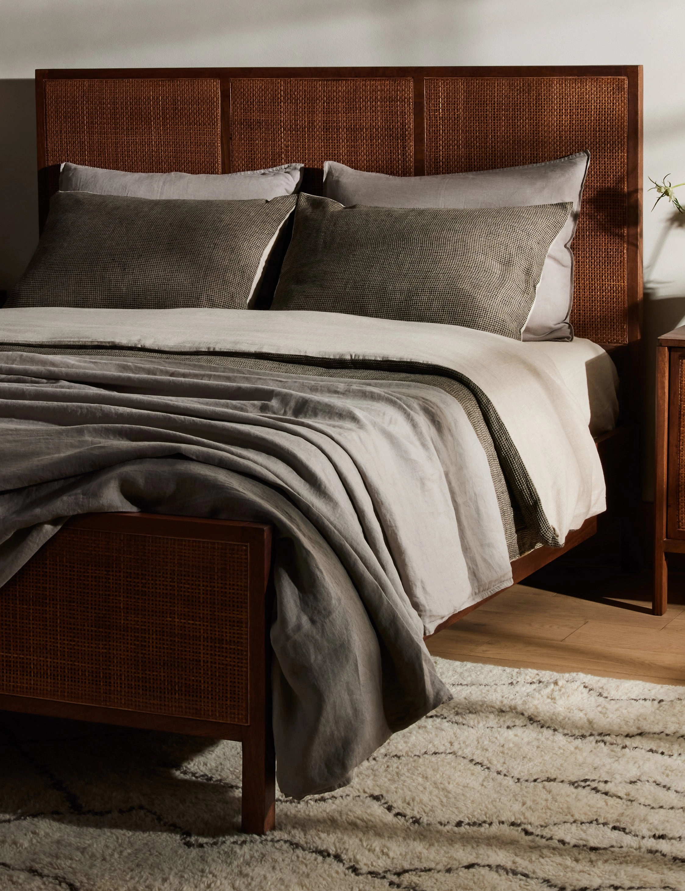 Hannah Platform Bed
