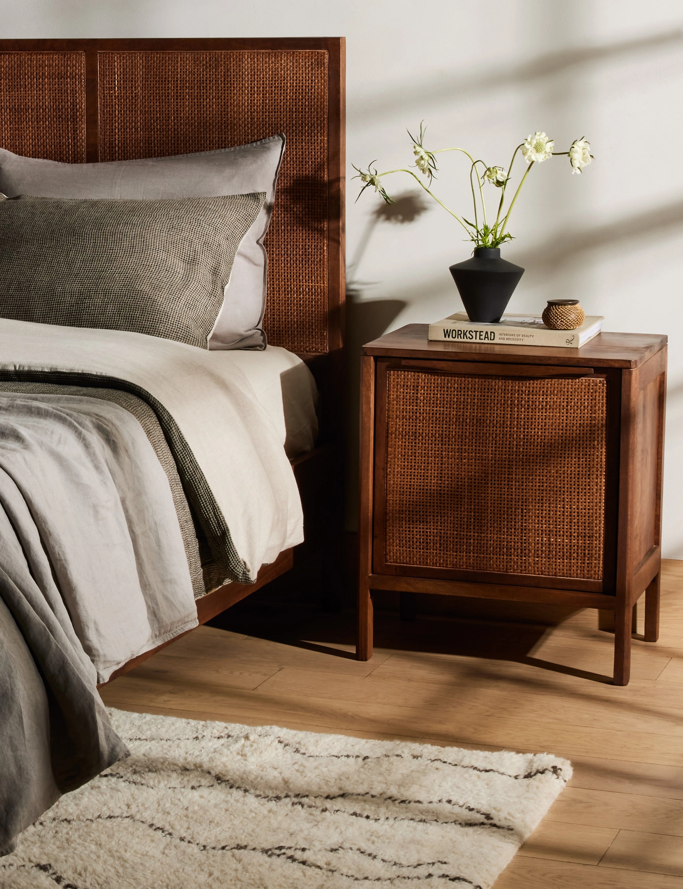 Hannah Platform Bed